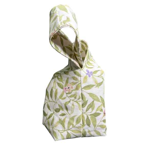 Japanese Knot Bag Handmade Delicate Flowers Wrist Bag Lined 11.5x5.5x4 New - Picture 14 of 15